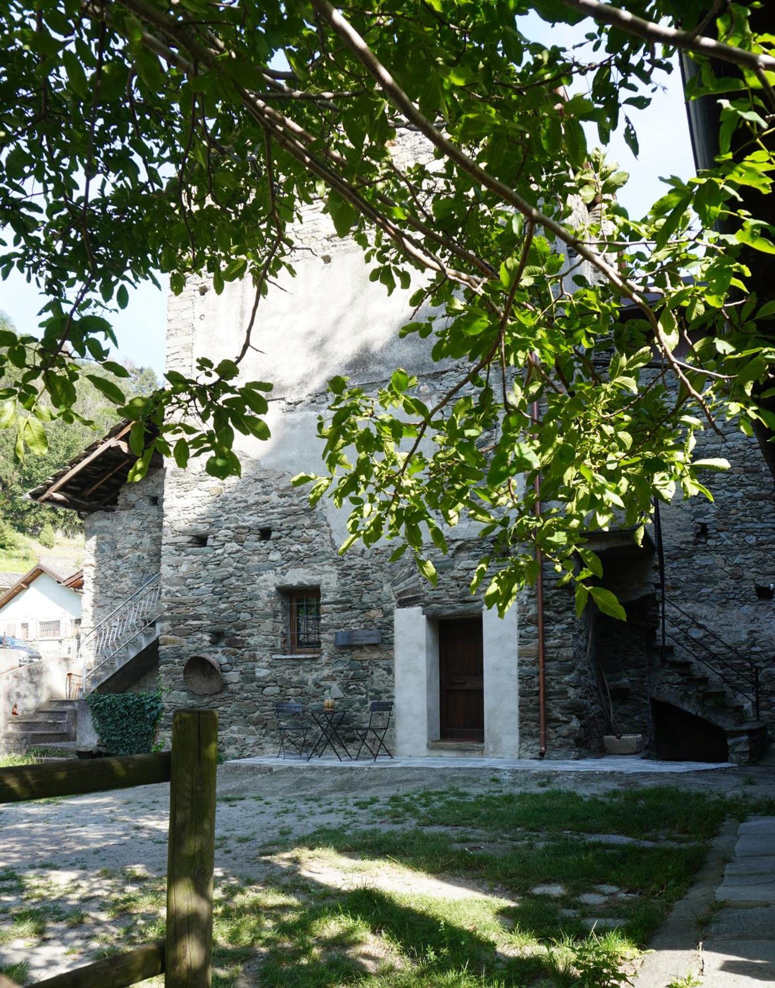 La Torre Colombaia - Monumento Del 1400 Apartamento Arnad Exterior foto